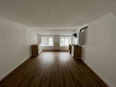 Appartement à louer 600 € 3 pièces 2 chambres 73 m² Dernier étage, Étage 2/2 Ouest St Junien 87200