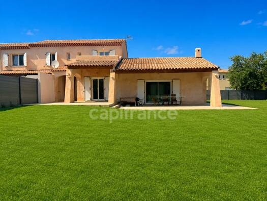 Maison à vendre 629 000 € 6 pièces 5 chambres 151 m² 2 944 m² de terrain Callian 83440