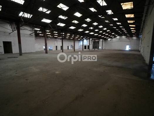 Entrepôt à vendre 695 000 € 1 580 m² d'espace de stockage Chevigny-Saint-Sauveur 21800