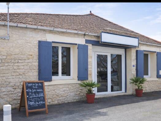 Restauration rapide / Fastfood à vendre Fonds de commerce 100 000 € 200 m² d'espace de restauration Nord Ouest Saujon 17600