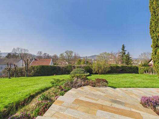 Maison de plain-pied à vendre 849 000 € 6 pièces 3 chambres 245 m² Veymerange Elange Thionville 57100