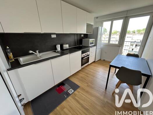 Appartement à vendre 133 100 € 3 pièces 2 chambres 71 m² Étage 4/4 Hexagone-Cormontaigne-Carolingiens Yutz 57970