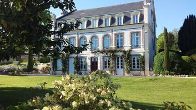 Château à vendre 1 490 000 € 15 pièces 6 chambres 500 m² 7 274 m² de terrain Sens 89100