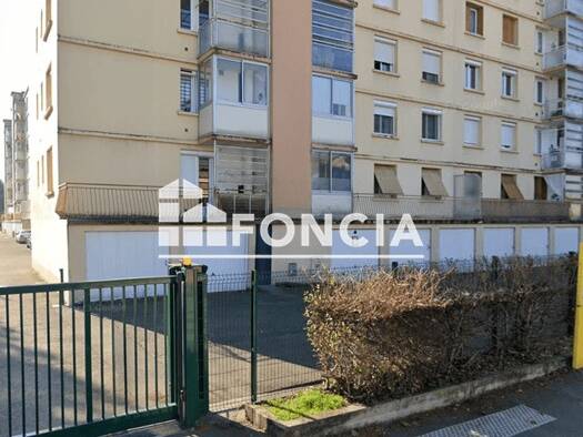 Appartement à louer 55 € 1 chambre RDC Montbernier Bourgoin-Jallieu 38300