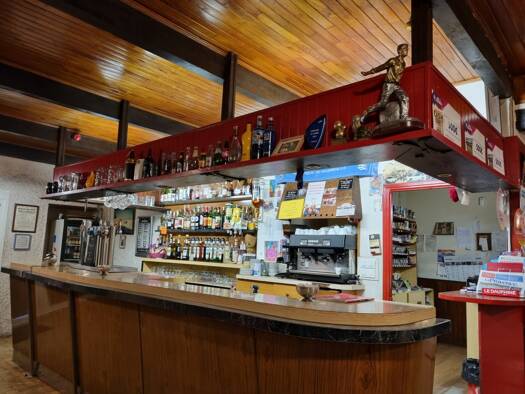 Bar / Café à vendre Fonds de commerce 198 000 € 270 m² d'espace de restauration Sisteron 04200