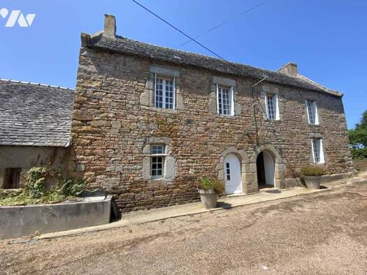 Maison à vendre 433 675 € 7 pièces 4 chambres 140 m² 3 000 m² de terrain Plougasnou 29630