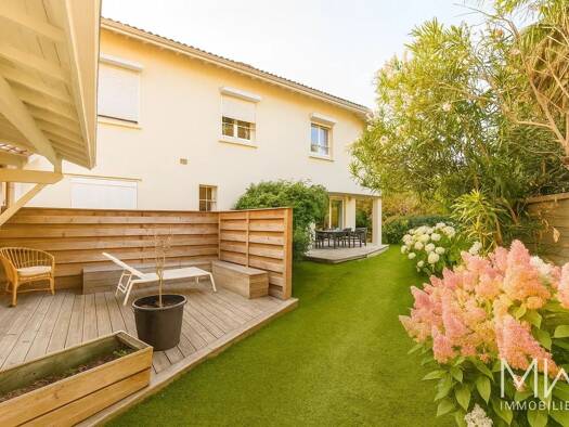 Appartement à vendre 1 300 000 € 4 pièces 3 chambres 130 m² RDC/1 Centre Cap Ferret Lège-Cap-Ferret 33950