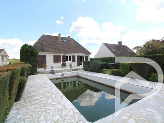 Maison à vendre 259 000 € 8 pièces 5 chambres 121 m² 821 m² de terrain Villers sur Coudun 60150