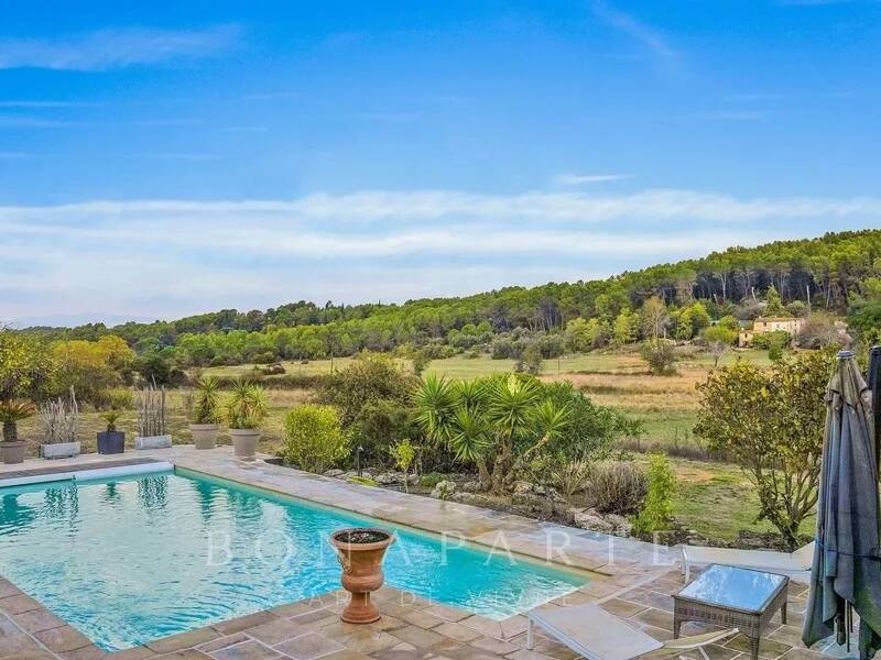 Maison à vendre, 205m², BAGNOLS EN FORET