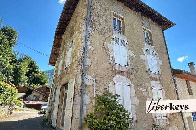 Maison à vendre 247 500 € 8 pièces 5 chambres 175 m² Saint-Gervais 38470