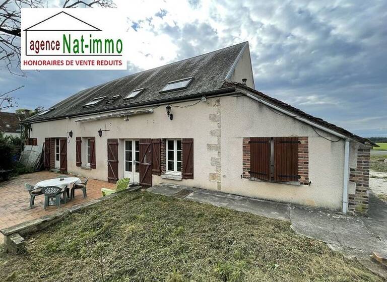 Maison à vendre 160 000 € 5 pièces 4<br/>chambres 181 m²<br/>superficie 1 748 m²<br/>terrain Chuelles 45220