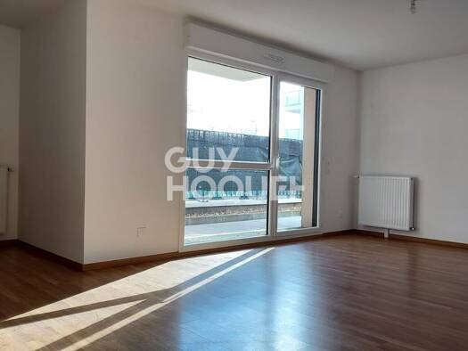 Appartement à louer 779 € 3 pièces 2 chambres 62 m² RDC Le Coudray 28630