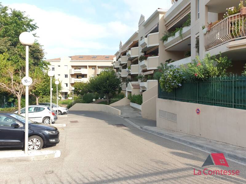 Maison à louer, 82m², MARSEILLE 8E