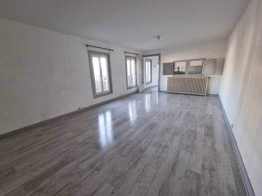 Maison de ville à louer 690 € 5 pièces 3 chambres 151 m² Jarnac 16200