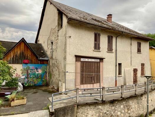 Immeuble à vendre 223 000 € 246 m² Alby-sur-Chéran 74540