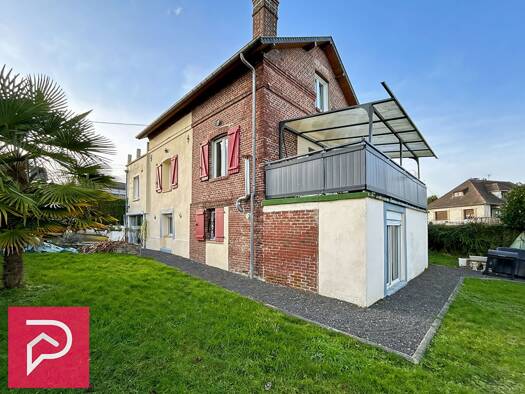Maison à vendre 139 000 € 5 pièces 3 chambres 140 m² 419 m² de terrain Brionne 27800