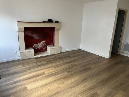 Maison à vendre 82 444 € 4 pièces 3 chambres 90 m² Quinssaines 03380