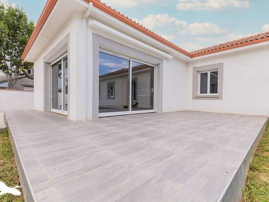 Maison de plain-pied à vendre 272 896 € 5 pièces 3 chambres 119 m² 538 m² de terrain Barbazan-Debat 65690