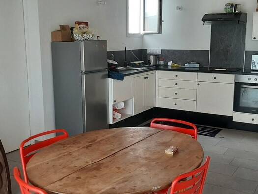 Maison de plain-pied à louer 450 € 3 pièces 2 chambres 69 m² Le Bourg sous la Roche-Coteau La Roche-sur-Yon 85000