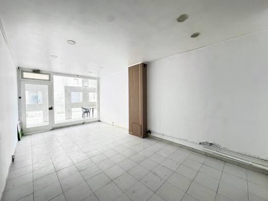 Local commercial à vendre 99 000 € 32 m² de surface de vente Village Thermal Balaruc-les-Bains 34540