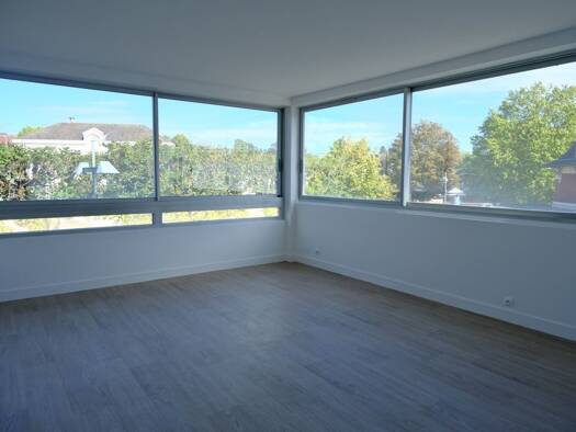 Appartement à louer - Neuf 1 290 € 3 pièces 2 chambres 68 m² 1er étage Brunoy 91800