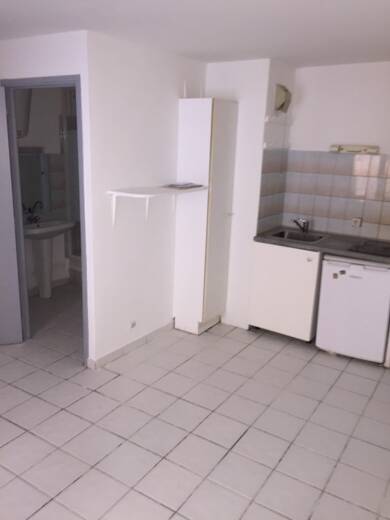Appartement à louer 501 € 1 pièce 20 m² 3 étages Aix en Provence 13100