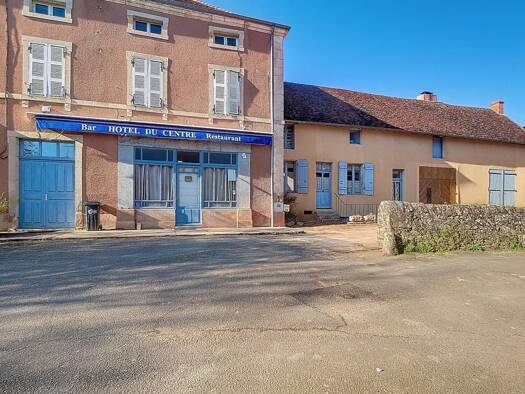 Maison à vendre 189 000 € 10 pièces 6 chambres 330 m² Martigny-le-Comte 71220