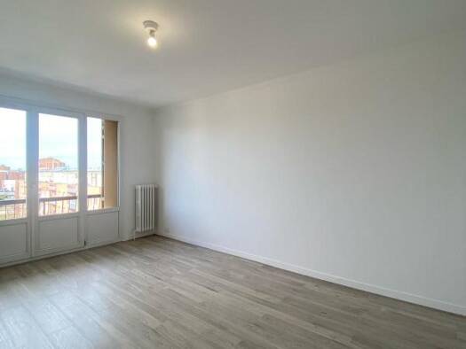 Appartement à louer 1 150 € 3 pièces 2 chambres 65,4 m² 3ème étage Ferrer-Émile Zola Livry-Gargan 93190