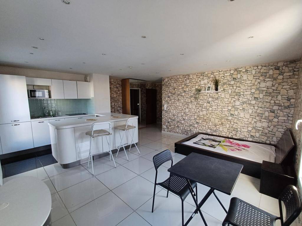 Maison à louer, 37m², COURCOURONNES