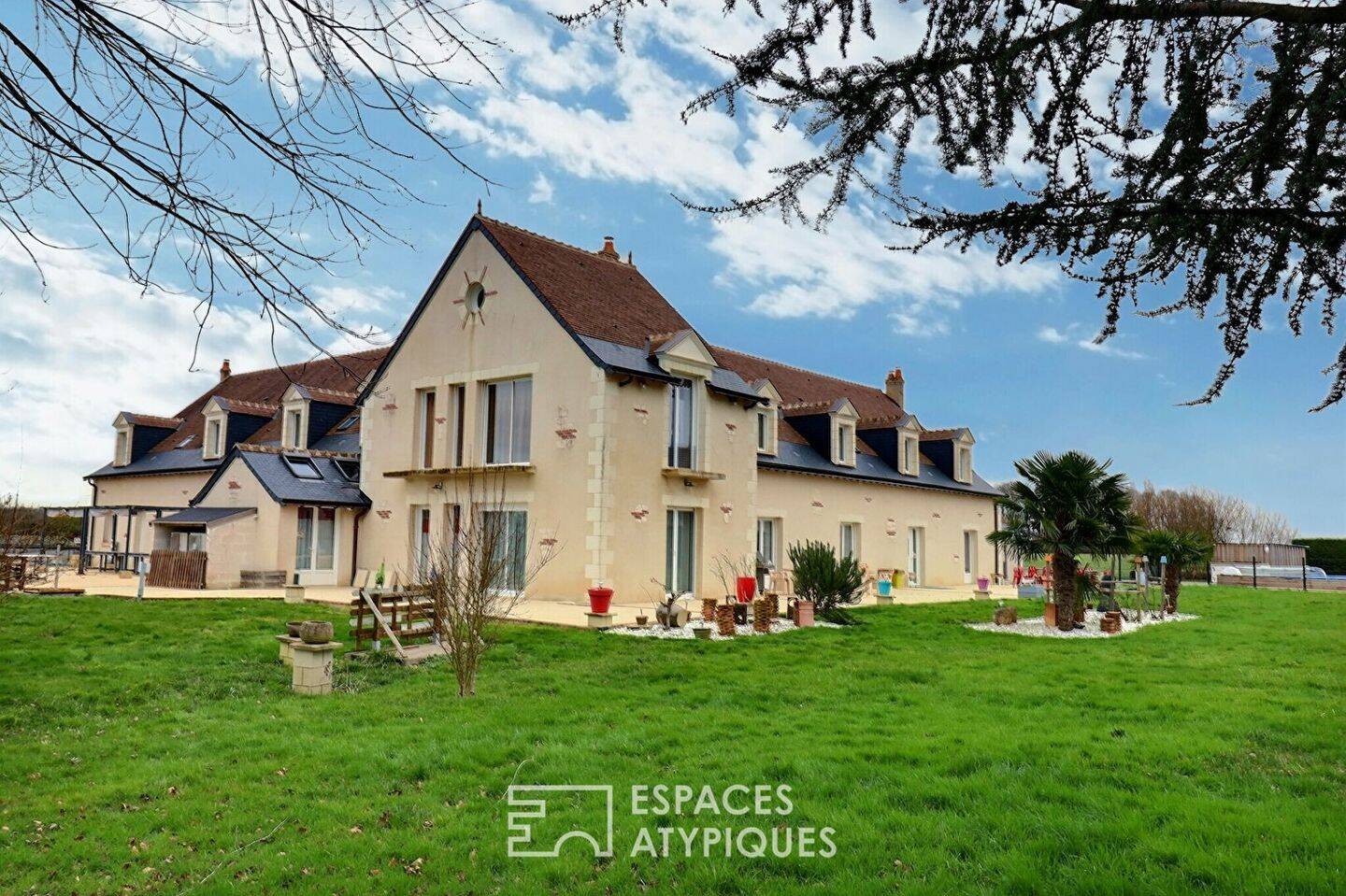 Maison à vendre, 994m², NEUILLE PONT PIERRE