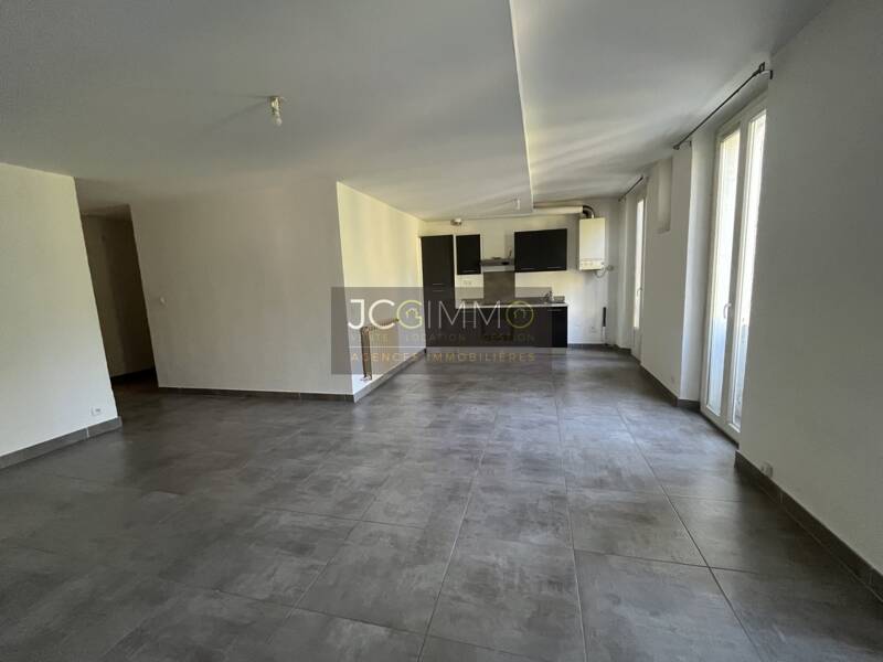Maison à louer, 80m², HYERES