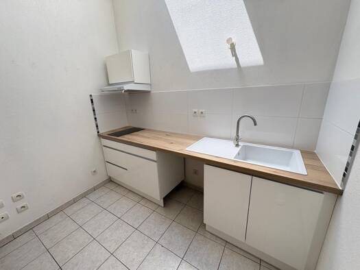 Duplex à louer 400 € 2 pièces 1 chambre 32,83 m² Étage 2/2 Tallard 05130