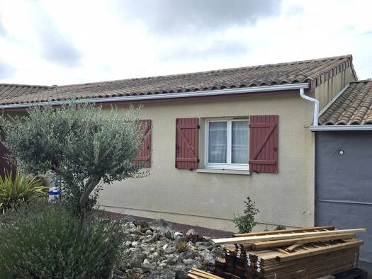 Maison de plain-pied à vendre 260 000 € 6 pièces 5 chambres 153 m² 1 551 m² de terrain Singleyrac 24500