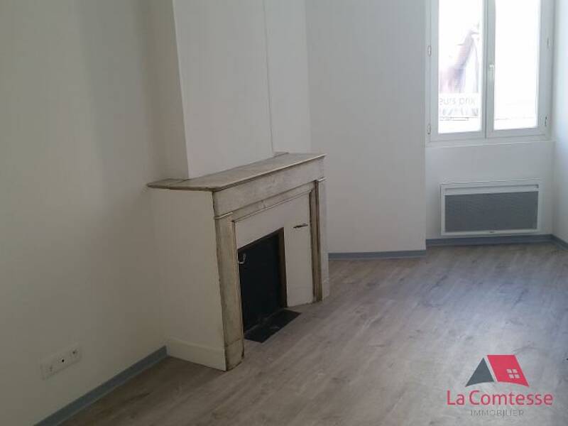 Maison à louer, 69m², MARSEILLE 6E