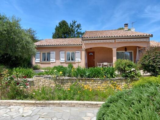 Maison de plain-pied à vendre 349 000 € 5 pièces 3 chambres 134 m² 1 248 m² de terrain Ville-Basse Montélimar 26200