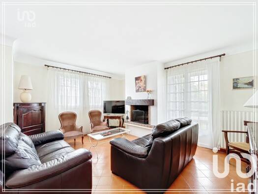 Maison à vendre 235 000 € 6 pièces 4 chambres 127 m² 1 200 m² de terrain Pomarez 40360