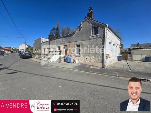 Immeuble à vendre 178 500 € 350 m² Saint-Michel 02830
