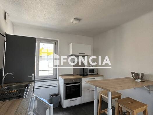 Appartement à louer 550 € 1 pièce 31,1 m² 2ème étage dès le 19/04/2026 Petite Couronne Riom 63200