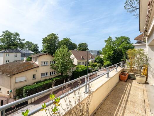 Appartement à vendre 449 000 € 3 pièces 2 chambres 80 m² Étage 2/3 Wallon Le Plessis-Robinson 92350
