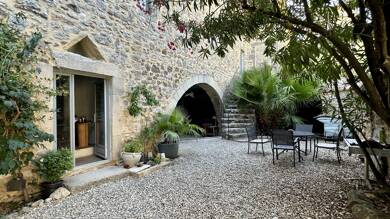 Maison à vendre 720 000 € 11 pièces 7 chambres 280 m² 384 m² de terrain Bourdic 30190