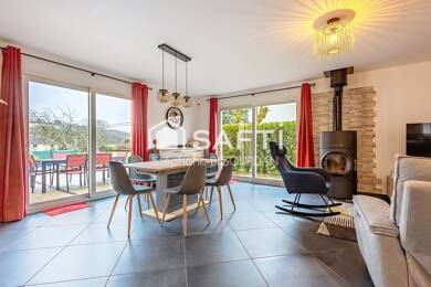 Maison de plain-pied à vendre 385 000 € 6 pièces 3 chambres 101 m² 700 m² de terrain Pirey 25480
