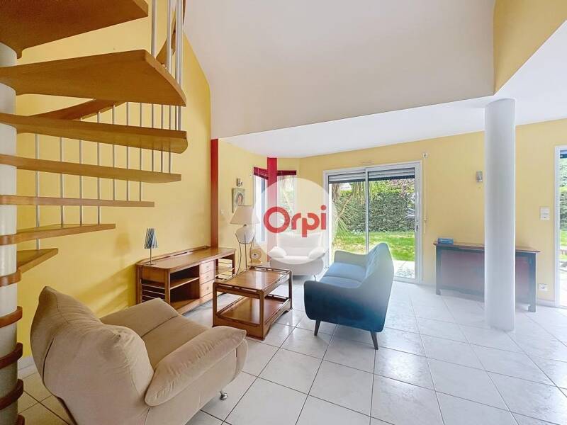 Maison à louer, 150m², QUESTEMBERT