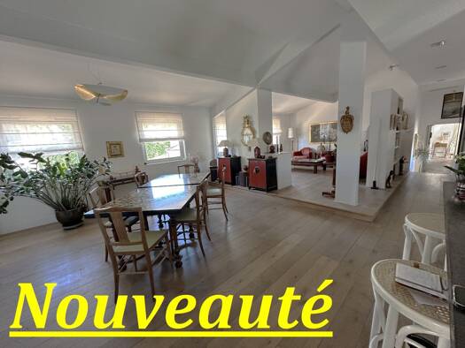 Appartement à vendre 865 000 € 4 pièces 2 chambres 120 m² Étage 3/3 Centre Ville Aix-en-Provence 13100