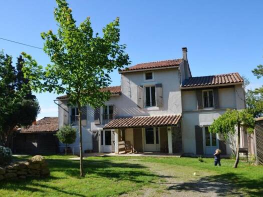 Maison à vendre 475 000 € 13 pièces 9 chambres 276 m² 170 000 m² de terrain Laurac 11270