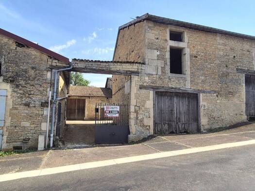 Ferme à vendre 56 000 € 5 pièces 4 chambres 58,5 m² 1 304 m² de terrain Maizières 52300