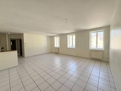 Appartement à louer 610 € 3 pièces 2 chambres 65 m² 1er étage Est Belleville 69220