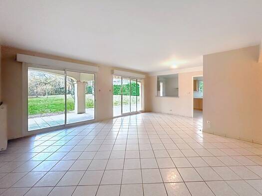 Appartement à vendre 249 000 € 4 pièces 3 chambres 97 m² RDC Flace-Liberte Mâcon 71000