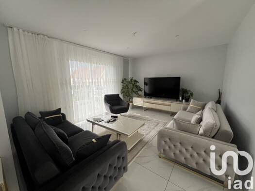 Maison de plain-pied à vendre 280 000 € 4 pièces 3 chambres 121,3 m² 741 m² de terrain Arçonnay 72610