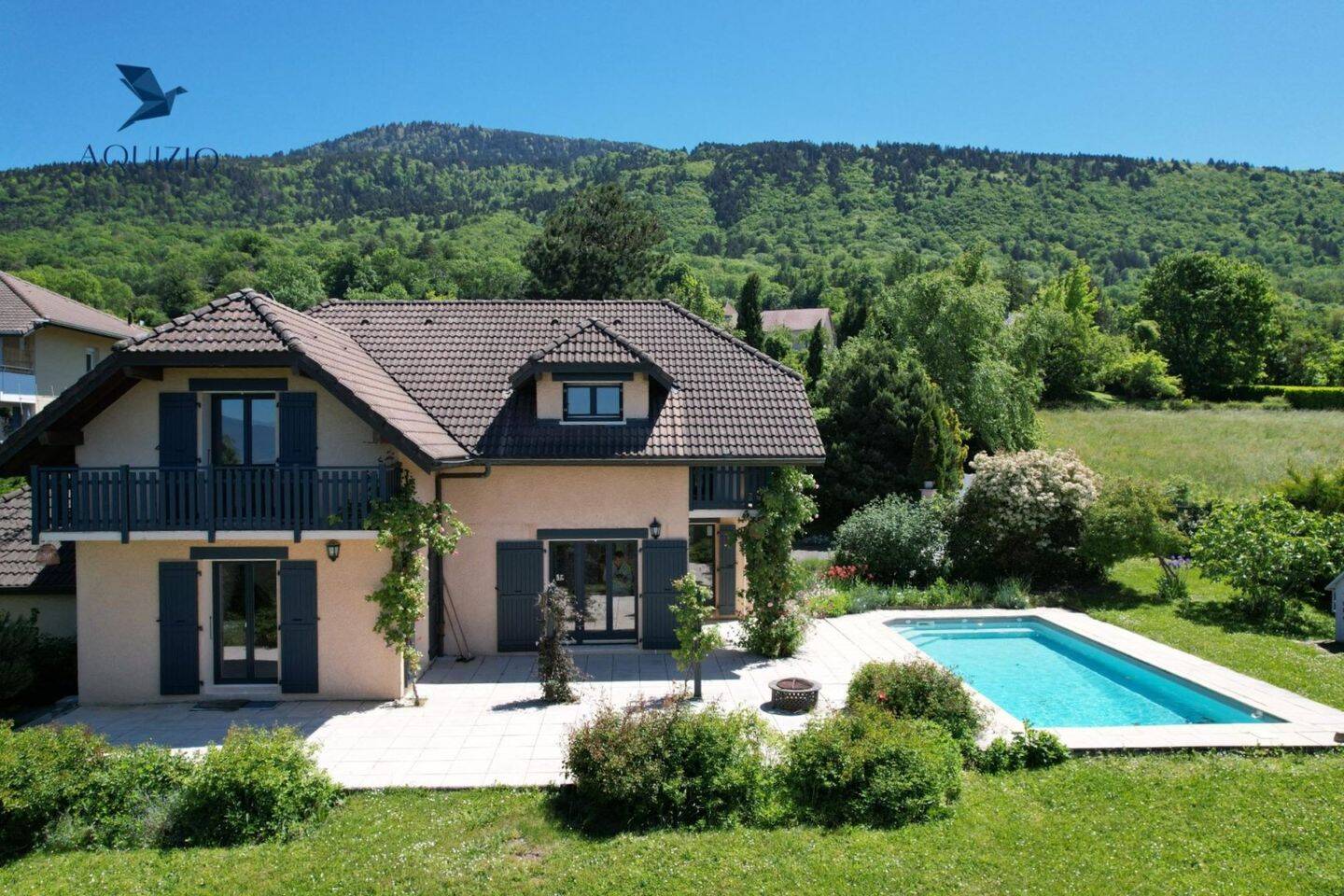 Maison à vendre, 261m², SAINT CERGUES