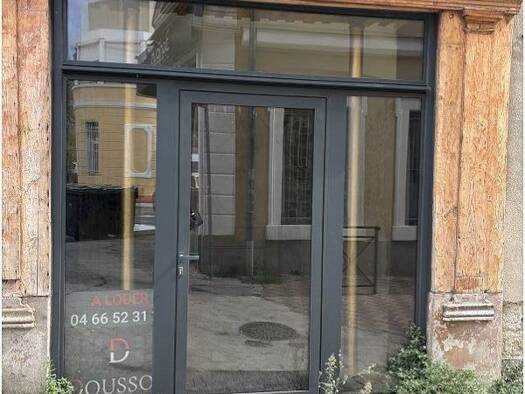 Local commercial à louer 490 € 28 m² de surface de vente Centre Ville-Louis Blanc Alès 30100